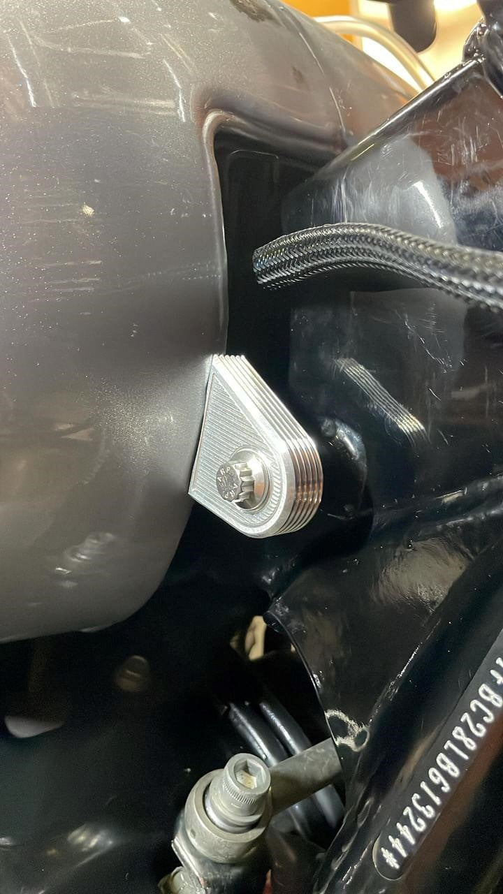 VTR Billet Tank Mount Covers - Touring